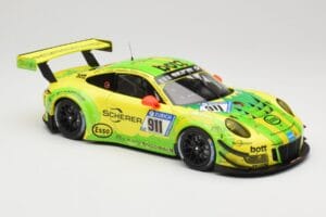 Porsche 911 991.2 GT3 R #911 Manthey Racing R. Dumas / F. Makowiecki 24 Hours of Nurburgring 2017 Minichamps 1:18 155176911 M — image 4 sur 6