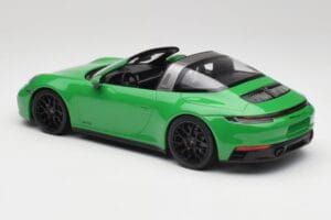 Porsche 911 991.2 Targa 4 GTS British Racing Vert Minichamps 1:18 155061065 Métal — image 5 sur 6