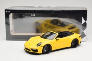 Porsche 911 992 Carrera 4 GTS Cabriolet Jaune Minichamps 1:18 155063030 Métal — image 6 sur 6