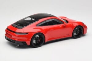 Porsche 911 992 Carrera 4 GTS Rouge Minichamps 1:18 155063100 Métal — image 2 sur 6