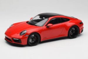 Porsche 911 992 Carrera 4 GTS Rouge Minichamps 1:18 155063100 Métal