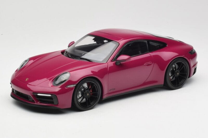Porsche 911 992 Carrera 4 GTS Rubystar Minichamps 1:18 155063102 Métal