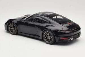 Porsche 911 992 Carrera 4S Blue Metallic Minichamps 1:18 155067321 Métal — image 3 sur 6