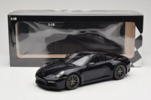 Porsche 911 992 Carrera 4S Blue Metallic Minichamps 1:18 155067321 Métal — image 6 sur 6