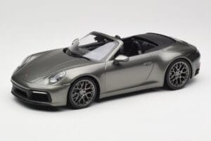 Porsche 911 992 Carrera 4S Cabriolet Mamba Green Metallic Minichamps 1:18 155067337 Métal