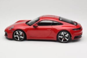 Porsche 911 992 Carrera 4S Carmine Red Minichamps 1:18 155067326 Métal — image 3 sur 6