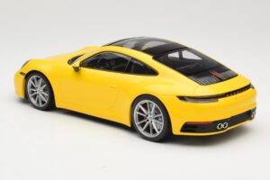 Porsche 911 992 Carrera 4S Jaune Minichamps 1:18 155067320 Métal — image 5 sur 6