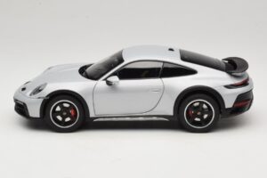 Porsche 911 992 Dakar Ice Grey Metallic Norev 1:18 187242 Métal — image 4 sur 8