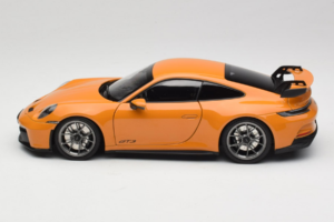 Porsche 911 992 GT3 Bahama Yellow Norev 1:18 187387 Métal — image 4 sur 8