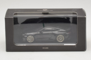 Porsche 911 992 GT3 Noir Avec Jantes Dorées Minichamps 1:43 WAP0201520M007 Métal — image 4 sur 4