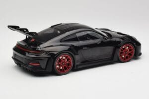 Porsche 911 992 GT3 RS Noir & Roues Rouges & Décor Noir Minichamps 1:18 153062240 Métal — image 2 sur 6