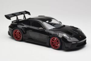 Porsche 911 992 GT3 RS Noir & Roues Rouges & Décor Noir Minichamps 1:18 153062240 Métal — image 4 sur 6