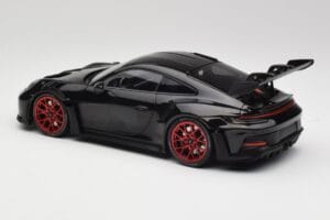 Porsche 911 992 GT3 RS Noir & Roues Rouges & Décor Noir Minichamps 1:18 153062240 Métal — image 5 sur 6