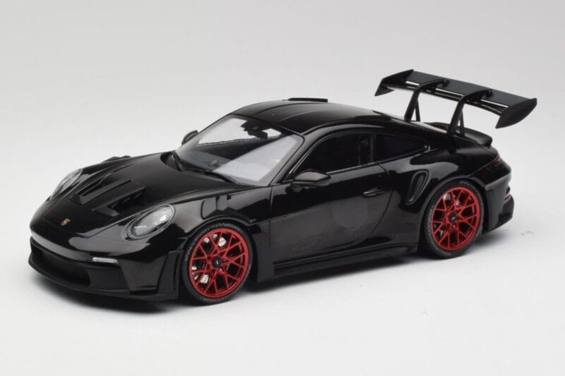 Porsche 911 992 GT3 RS Noir & Roues Rouges & Décor Noir Minichamps 1:18 153062240 Métal
