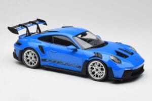 Porsche 911 992 GT3 RS Bleu & Roues Argent & Décor Noir Minichamps 1:18 153062234 Métal — image 4 sur 6