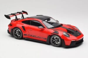 Porsche 911 992 GT3 RS Guards Rouge & Roues Argent Weissach Package Minichamps 1:18 153062246 Métal — image 4 sur 6