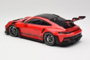 Porsche 911 992 GT3 RS Guards Rouge & Roues Argent Weissach Package Minichamps 1:18 153062246 Métal — image 5 sur 6