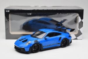 Porsche 911 992 GT3 RS Shark Bleu & Roues Noires Minichamps 1:18 153062233 Métal — image 6 sur 6