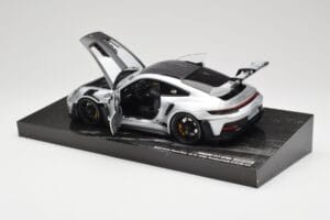 Porsche 911 992 GT3 RS Argent Weissach Package Minichamps 1:18 110062020 Métal — image 5 sur 8