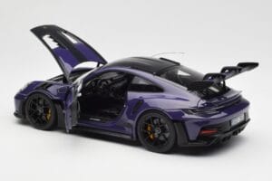 Porsche 911 992 GT3 RS Weissach Package Ultraviolet Norev 1:18 187368 Métal — image 5 sur 8