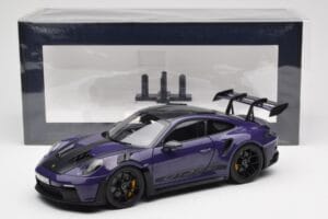 Porsche 911 992 GT3 RS Weissach Package Ultraviolet Norev 1:18 187368 Métal — image 8 sur 8