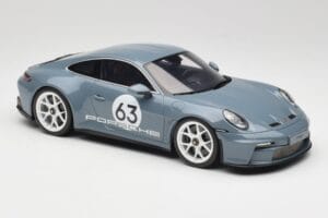 Porsche 911 992 ST Gentian Blue Metallic GT Spirit 1:18 GT491 Résine — image 4 sur 6