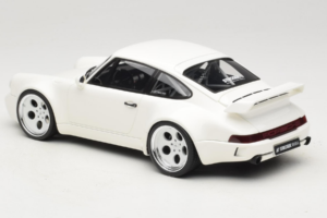 Porsche 911 992 Strosek Giga White GT Spirit 1:18 GT525 Résine — image 5 sur 6