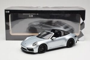 Porsche 911 992 Targa 4 GTS Argent Minichamps 1:18 155061061 Métal — image 6 sur 6