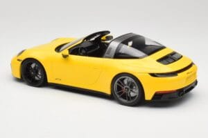 Porsche 911 992 Targa 4 GTS Jaune Minichamps 1:18 153061064 Métal — image 5 sur 6