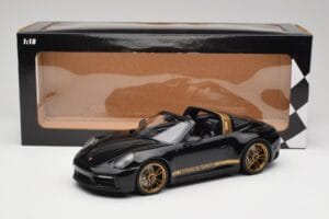 Porsche 911 992 Targa Porsche Design Noir & Or Concept Minichamps 1:18 PORSCHE001 Métal — image 6 sur 6