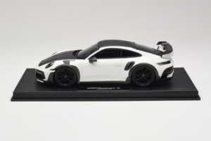 Porsche 911 992 TechArt GTstreet R Blanc Avec Roues Noires TechArt 1:18 REMC013 Résine