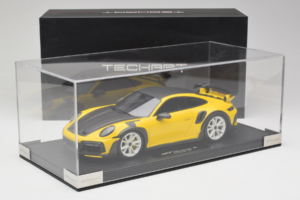 Porsche 911 992 TechArt GTstreet R Jaune Avec Roues Blanches TechArt 1:18 REMC015 Résine — image 6 sur 6
