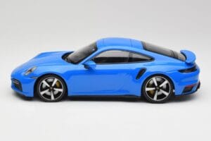 Porsche 911 992 Turbo S Gentian Bleu Minichamps 1:18 155069074 Métal — image 3 sur 6
