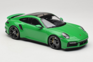Porsche 911 992 Turbo S Vert Minichamps 1:18 153069077 Métal — image 4 sur 6