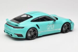 Porsche 911 992 Turbo S Sport Design Package Racing Green Minichamps 1:18 155069175 Métal — image 2 sur 6