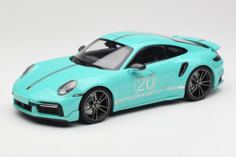 Porsche 911 992 Turbo S Sport Design Package Racing Green Minichamps 1:18 155069175 Métal