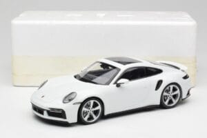 Porsche 911 992 Turbo S Blanc Concept Minichamps 1:18 WAP0211620CNP Métal — image 6 sur 6