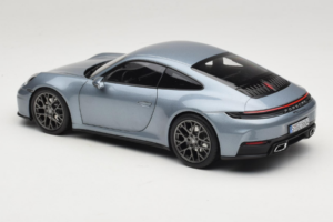 Porsche 911 992.2 Carrera Polar Silver Metallic Norev 1:18 187170 Métal — image 7 sur 8