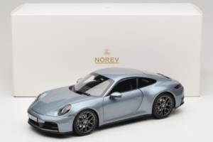 Porsche 911 992.2 Carrera Polar Silver Metallic Norev 1:18 187170 Métal — image 8 sur 8