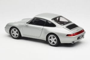 Porsche 911 993 Carrera Argent AUTOart 1:18 78131 Métal — image 7 sur 8