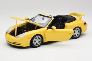 Porsche 911 996 Cabriolet Speed Jaune UT Models 1:18 27906 Métal — image 2 sur 8