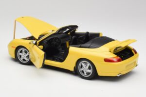 Porsche 911 996 Cabriolet Speed Jaune UT Models 1:18 27906 Métal — image 5 sur 8