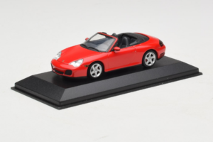 Porsche 911 996 Carrera 4S Cabriolet Rouge Minichamps 1:43 400062831 Métal — image 2 sur 4