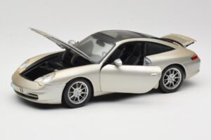 Porsche 911 996 Carrera 4S Argent Maisto 1:18 WAP02102212 Métal — image 2 sur 8