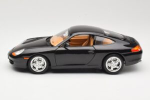 Porsche 911 996 Carrera Noir Bburago 1:18 3385-M2 Métal — image 4 sur 8