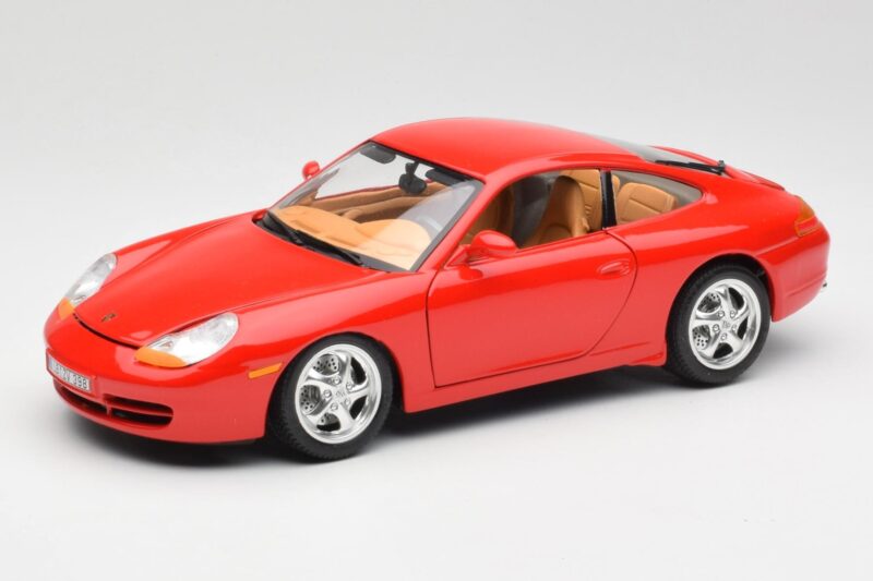 Porsche 911 996 Carrera Rouge Bburago 1:18 3385 Métal