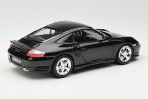 Porsche 911 996 Turbo Noir Bburago 1:18 18-12030 Métal — image 3 sur 8