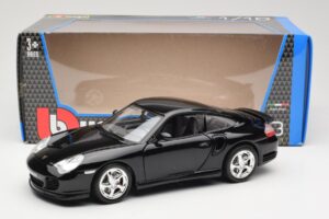 Porsche 911 996 Turbo Noir Bburago 1:18 18-12030 Métal — image 8 sur 8