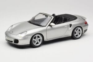 Porsche 911 996 Turbo Cabriolet Argent Maisto 1:18 31660 Métal