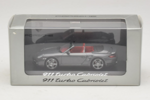 Porsche 911 997 Turbo Cabriolet Grey Metallic Minichamps 1:43 WAP02015218 Métal — image 4 sur 4